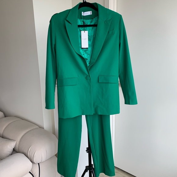 NWT Green Two Piece Pantsuit Set - Picture 4 of 12